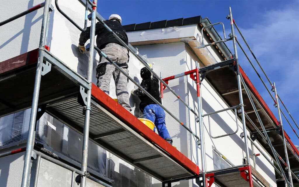 Malerarbeiten der ZKS Bausanierung beim Wiederaufbau nach einem Wasserschaden in St. Ingbert